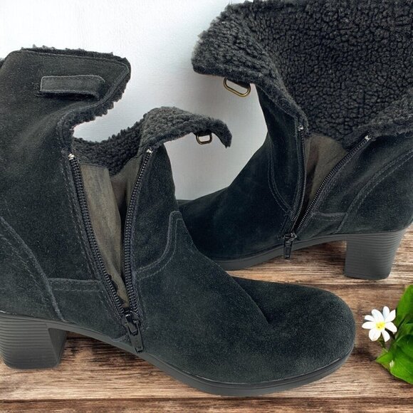Clarks Bendables Comfort Ankle Boots Black Suede Faux Shearling Lining Size 8.5 - Picture 10 of 12